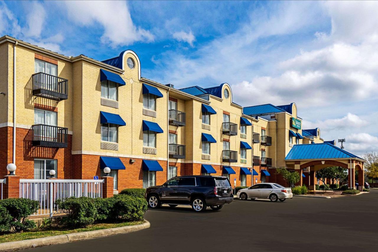 Quality Suites San Antonio Northeast Exterior foto